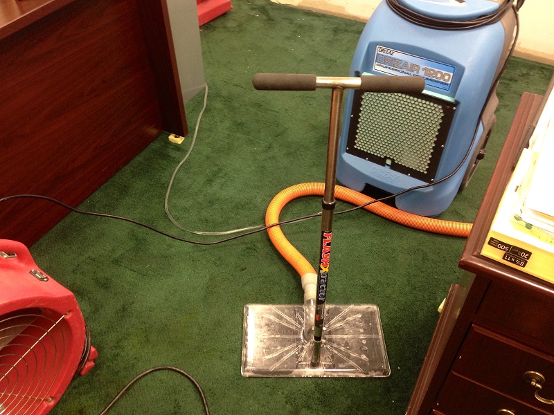 Water Extraction & Carpet Drying image